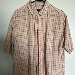 Men’s Chaps button down.